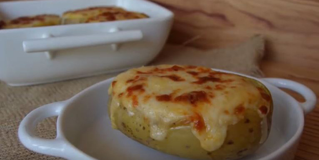Receta de patatas rellenas de chorizo Palacios y queso