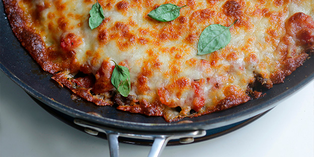 Queso fundido con chorizo