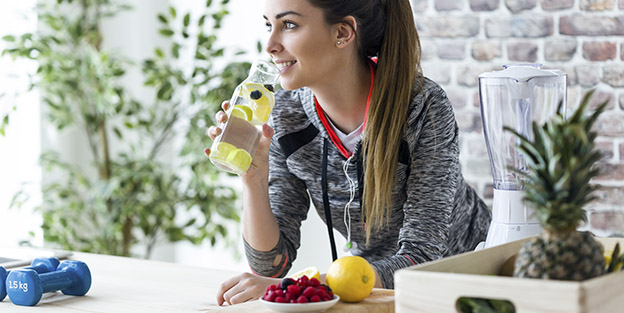 Alimentación e hidratación adecuadas para después de entrenar