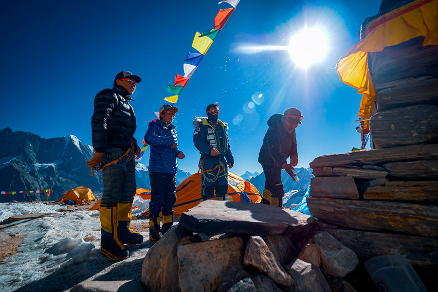 Semana decisiva para la expedición de Alex Txikon