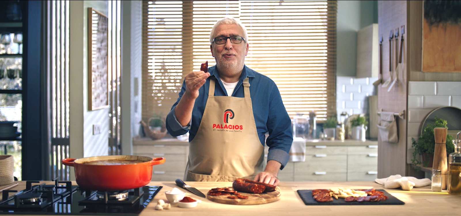 Chorizo Palacios.100% Natural. 100% Inimitable. El inimitable sabor a pueblo. 